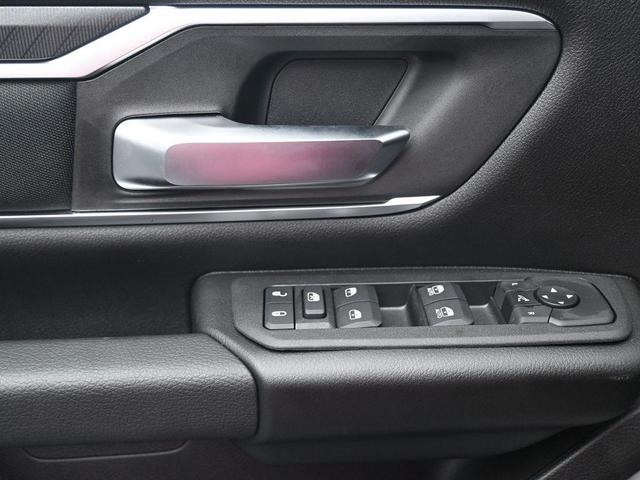 Photo of 2025 Bright White Clearcoat RAM 1500