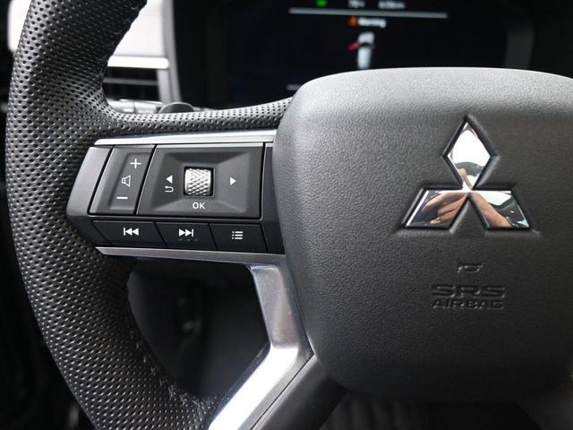 Photo of 2023 Black Mitsubishi Outlander