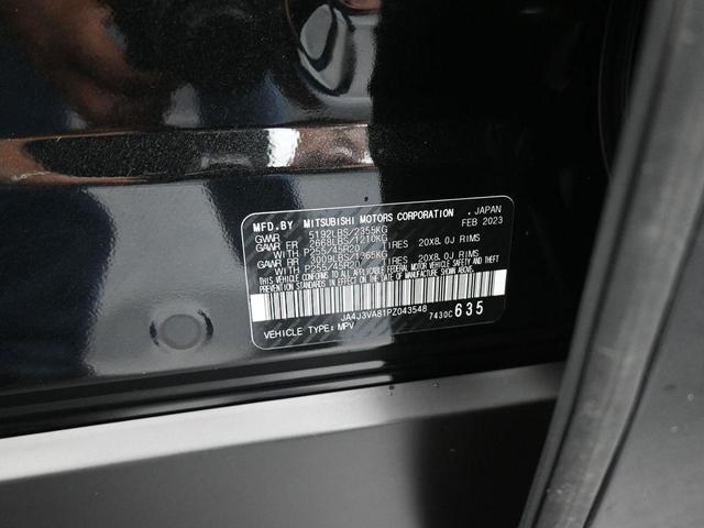 Photo of 2023 Black Mitsubishi Outlander