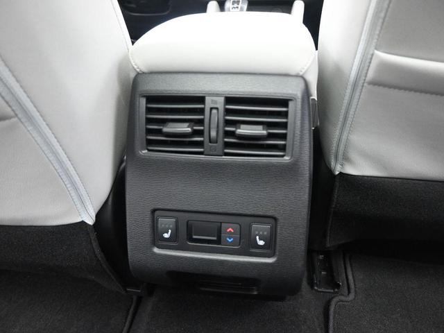 Photo of 2023 Black Mitsubishi Outlander