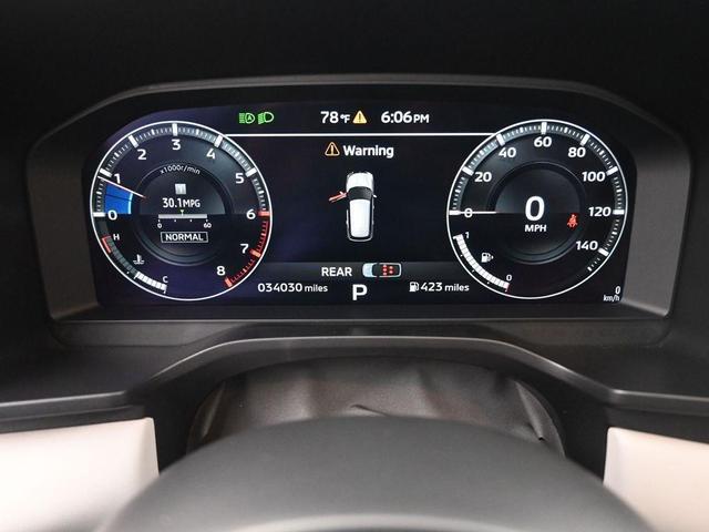 Photo of 2023 Black Mitsubishi Outlander