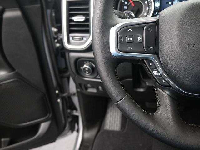 Photo of 2025 Billet Silver Metallic Clearcoat RAM 1500