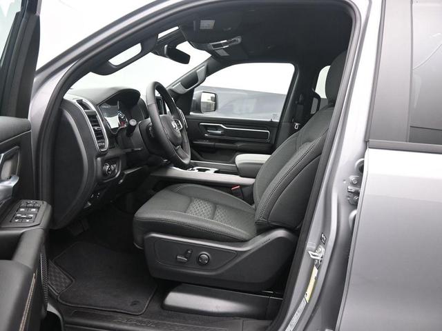 Photo of 2025 Billet Silver Metallic Clearcoat RAM 1500