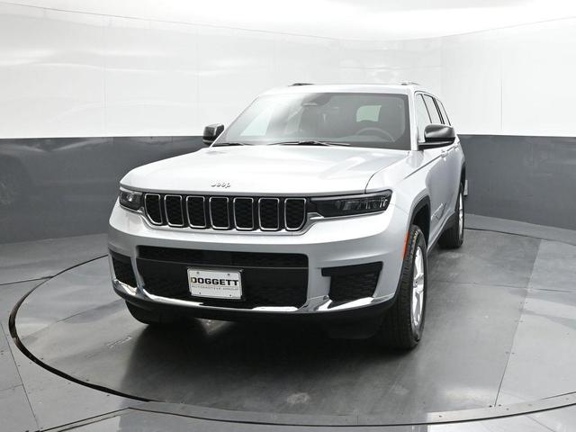Photo of 2025 Silver Zynith Jeep Grand Cherokee L