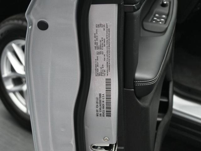 Photo of 2025 Silver Zynith Jeep Grand Cherokee L
