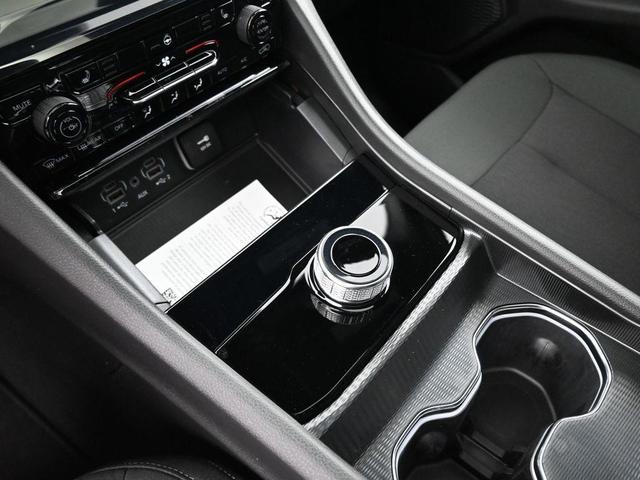 Photo of 2025 Silver Zynith Jeep Grand Cherokee L