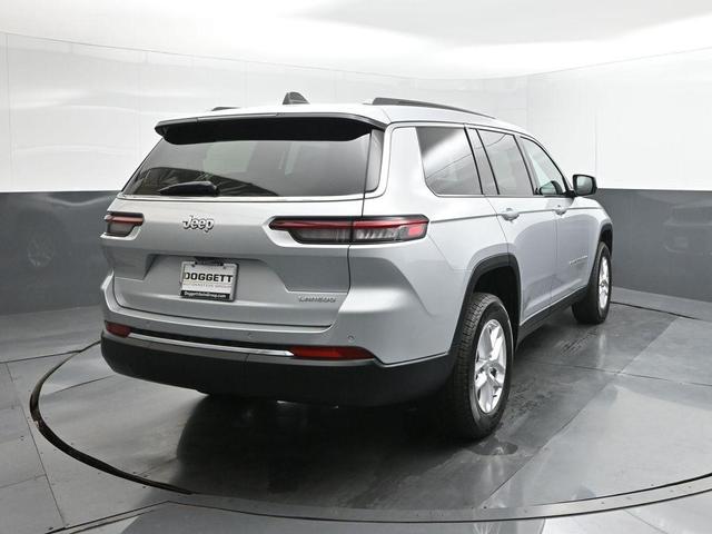 Photo of 2025 Silver Zynith Jeep Grand Cherokee L