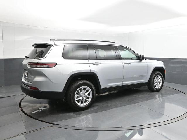 Photo of 2025 Silver Zynith Jeep Grand Cherokee L