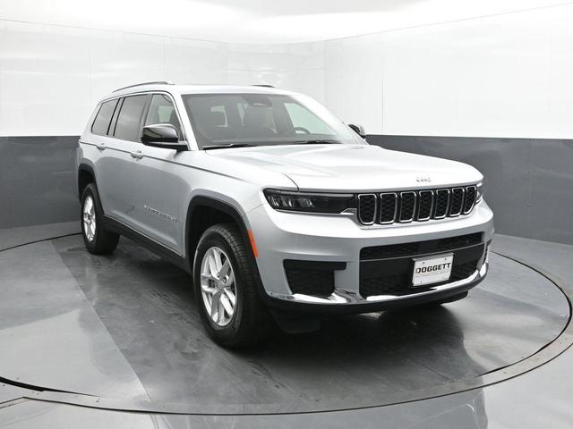 Photo of 2025 Silver Zynith Jeep Grand Cherokee L
