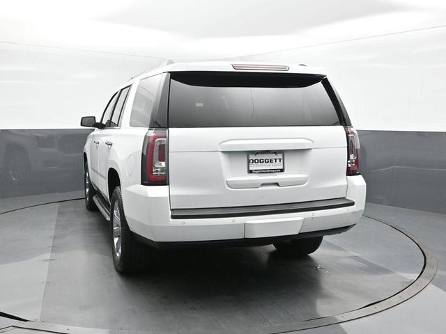 Photo of 2017 Summit White GMC Yukon