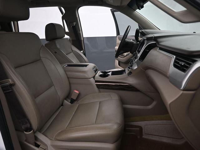 Photo of 2017 Summit White GMC Yukon