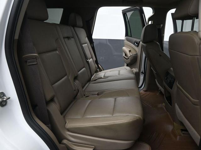 Photo of 2017 Summit White GMC Yukon
