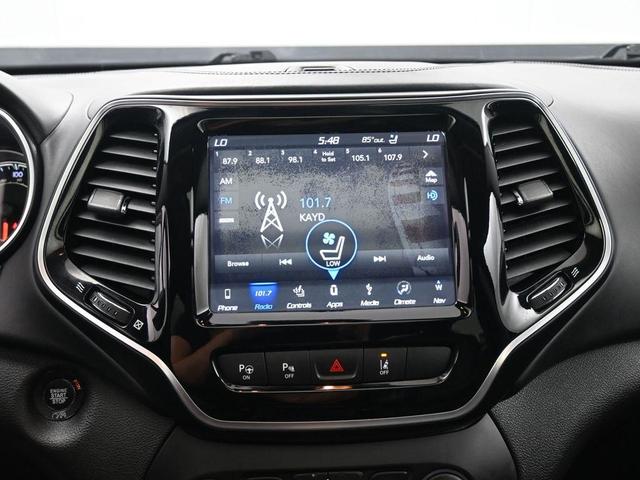 Photo of 2019 Diamond Black Jeep Cherokee