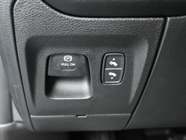 Photo of 2026 Blue Metallic RAM 1500