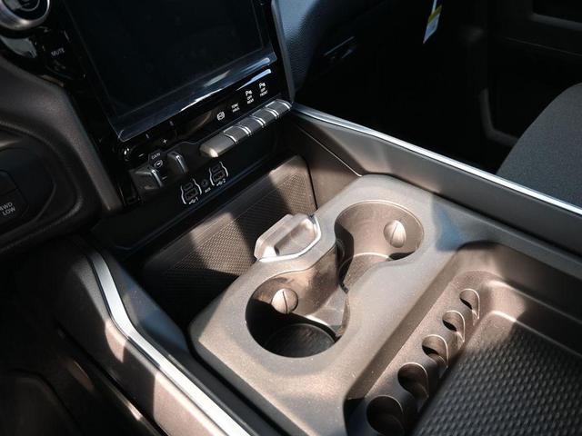 Photo of 2025 Bright White Clearcoat RAM 3500
