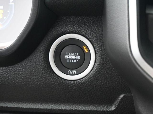 Photo of 2025 Bright White Clearcoat RAM 1500