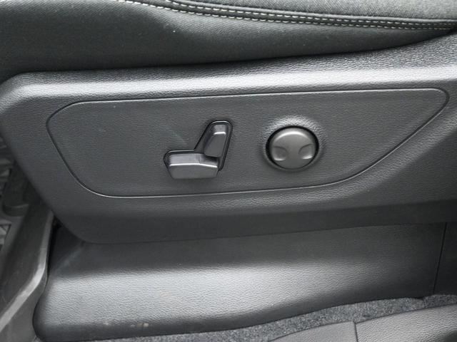 Photo of 2025 Bright White Clearcoat RAM 1500