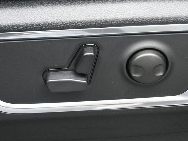 Photo of 2026 Ivory White RAM 1500