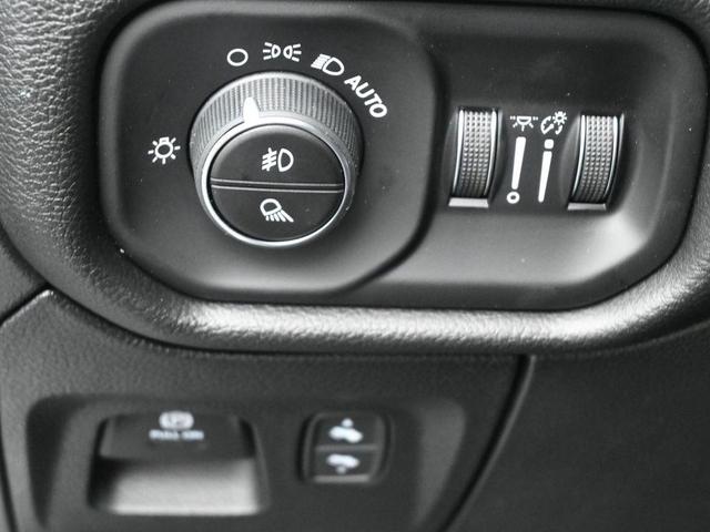 Photo of 2026 Ivory White RAM 1500