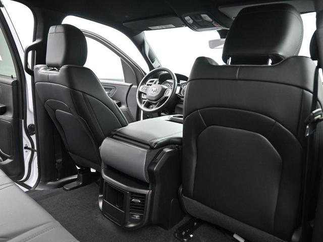 Photo of 2025 Bright White Clearcoat RAM 1500