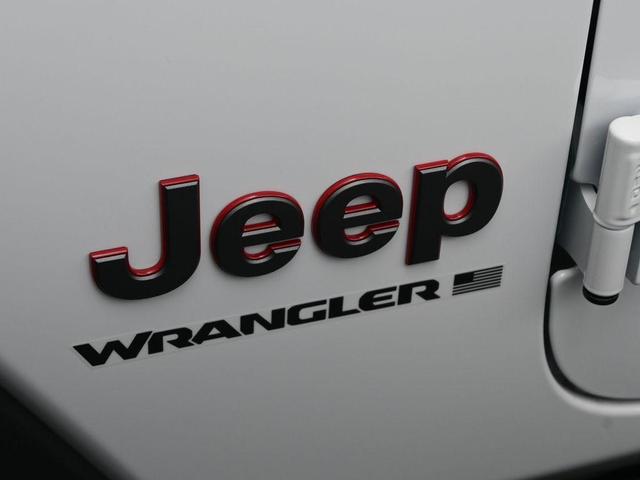 Photo of 2025 Bright White Clearcoat Jeep Wrangler