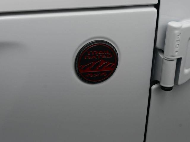 Photo of 2025 Bright White Clearcoat Jeep Wrangler