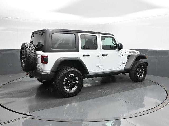 Photo of 2025 Bright White Clearcoat Jeep Wrangler