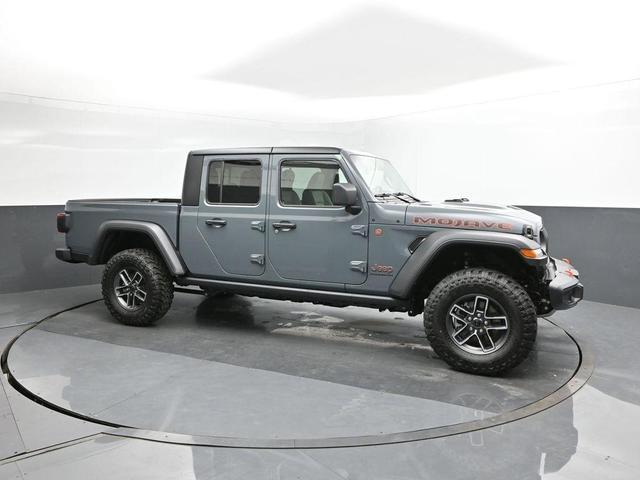 Photo of 2025 Anvil Clearcoat Jeep Gladiator