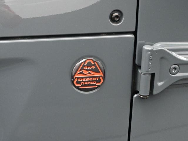 Photo of 2025 Anvil Clearcoat Jeep Gladiator
