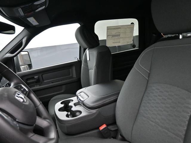 Photo of 2025 Granite Crystal Clearcoat Metallic RAM 2500