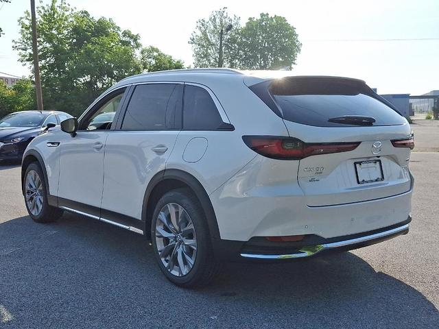 Photo of 2025 Rhodium Mazda CX-90