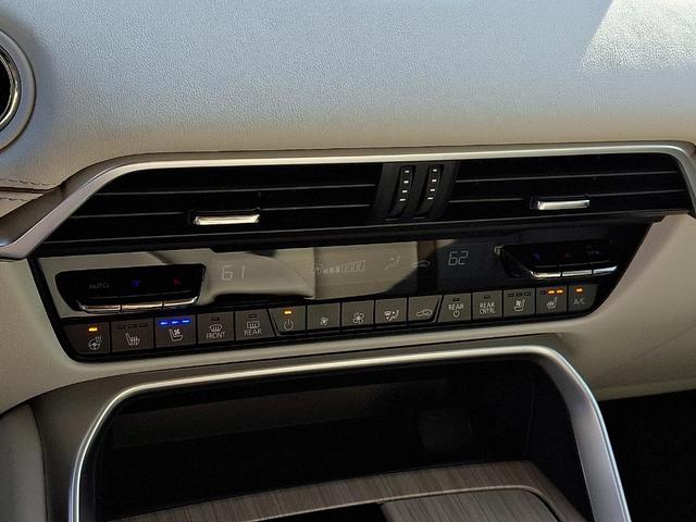 Photo of 2025 Rhodium Mazda CX-90