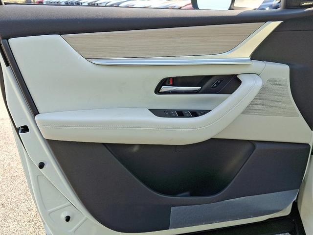 Photo of 2025 Rhodium Mazda CX-90