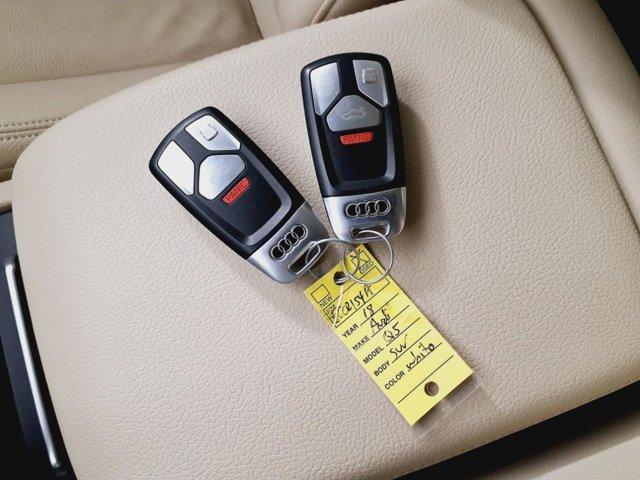 Photo of 2018 Ibis White Audi Q5