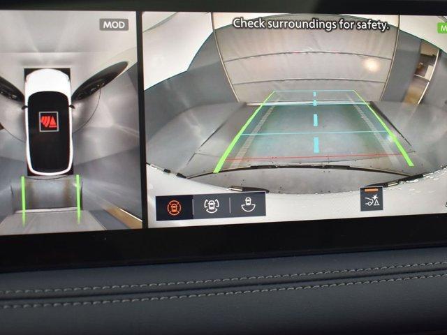 Photo of 2026 Radiant White INFINITI QX60