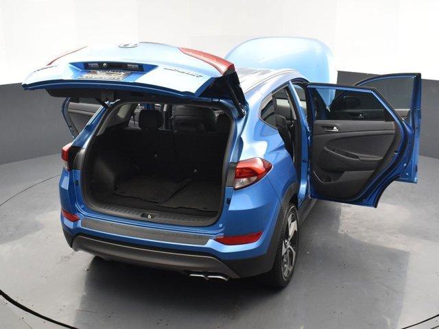 Photo of 2016 Caribbean Blue Hyundai TUCSON