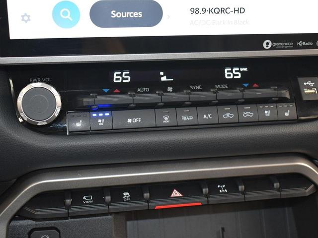 Photo of 2022 Red Toyota Tundra