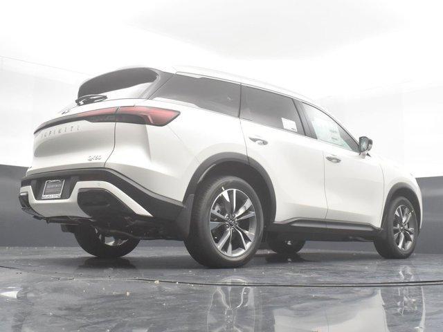 Photo of 2025 Majestic White INFINITI QX60