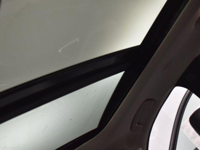 Photo of 2025 Majestic White INFINITI QX60
