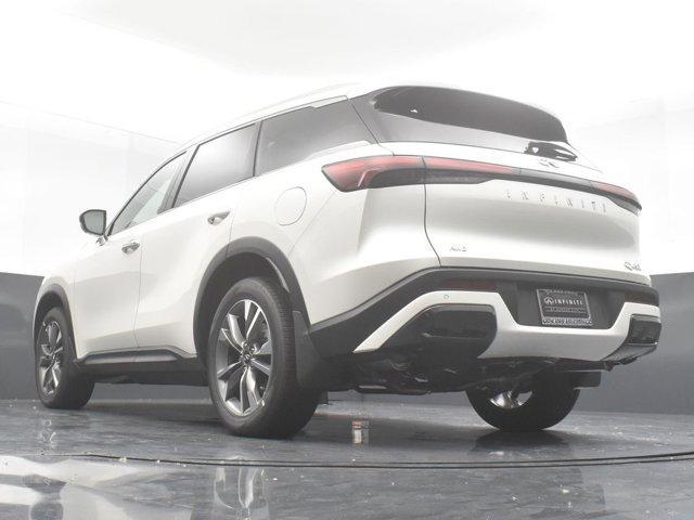 Photo of 2025 Majestic White INFINITI QX60
