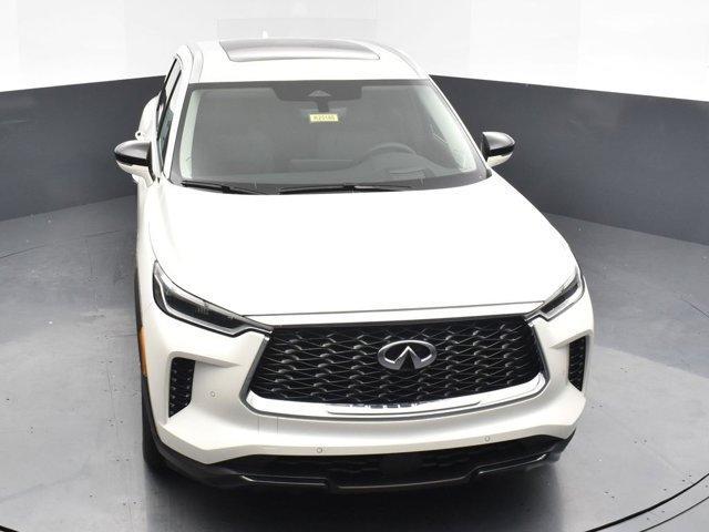 Photo of 2025 Majestic White INFINITI QX60