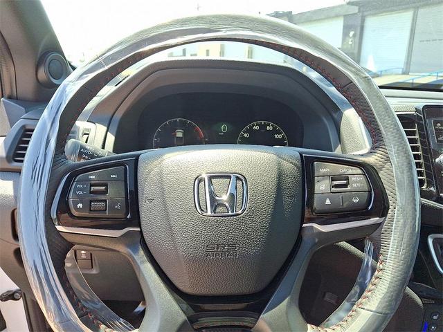 Photo of 2025 Platinum White Pearl Honda Ridgeline