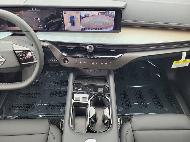 Photo of 2025 Everest White Pearl Tricoat/Super Black Nissan Murano