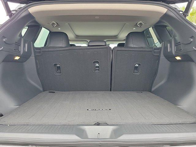 Photo of 2025 Everest White Pearl Tricoat/Super Black Nissan Murano