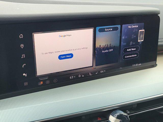 Photo of 2025 Everest White Pearl Tricoat/Super Black Nissan Murano