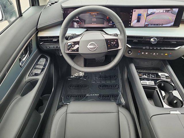 Photo of 2025 Everest White Pearl Tricoat/Super Black Nissan Murano
