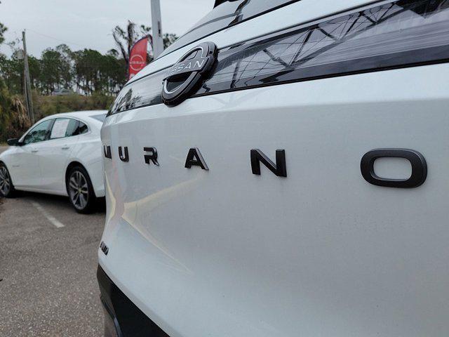 Photo of 2025 Everest White Pearl Tricoat/Super Black Nissan Murano