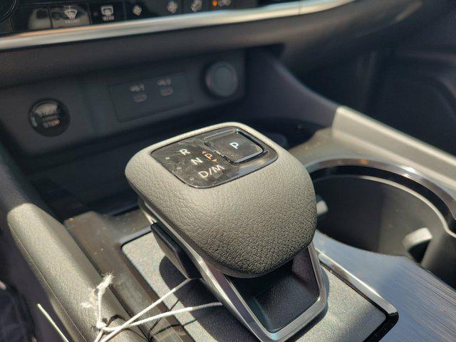 Photo of 2025 Everest White Pearl Nissan Rogue