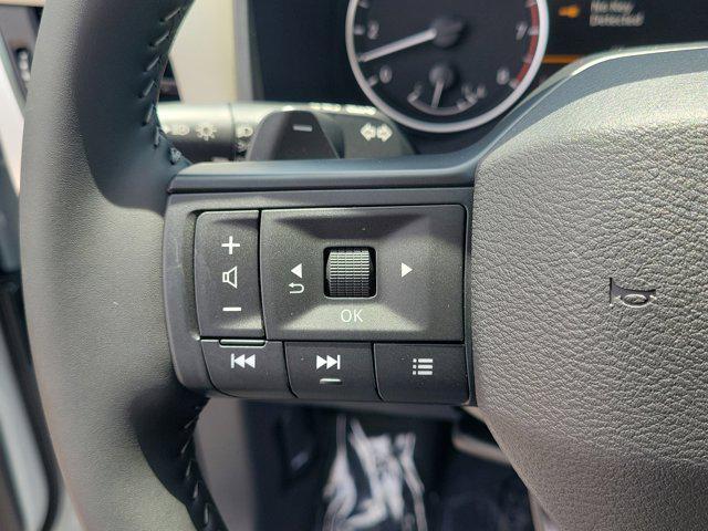 Photo of 2025 Everest White Pearl Nissan Rogue
