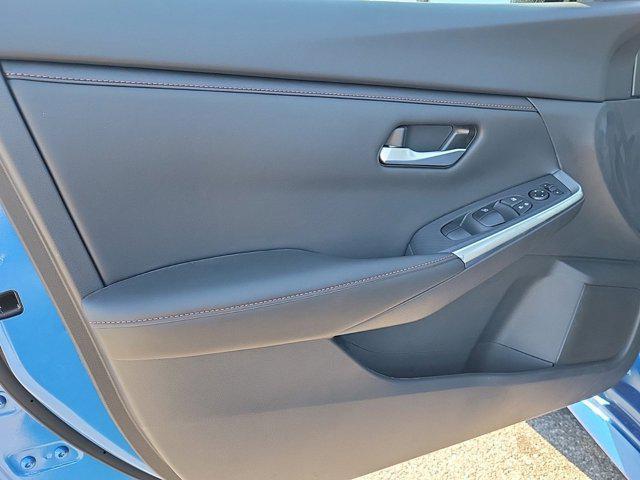 Photo of 2025 Electric Blue Metallic Nissan Sentra